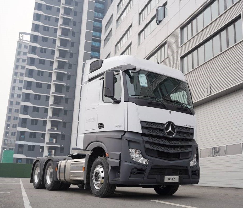 Седельный тягач MERCEDES-BENZ ACTROS 2653 (6×2)