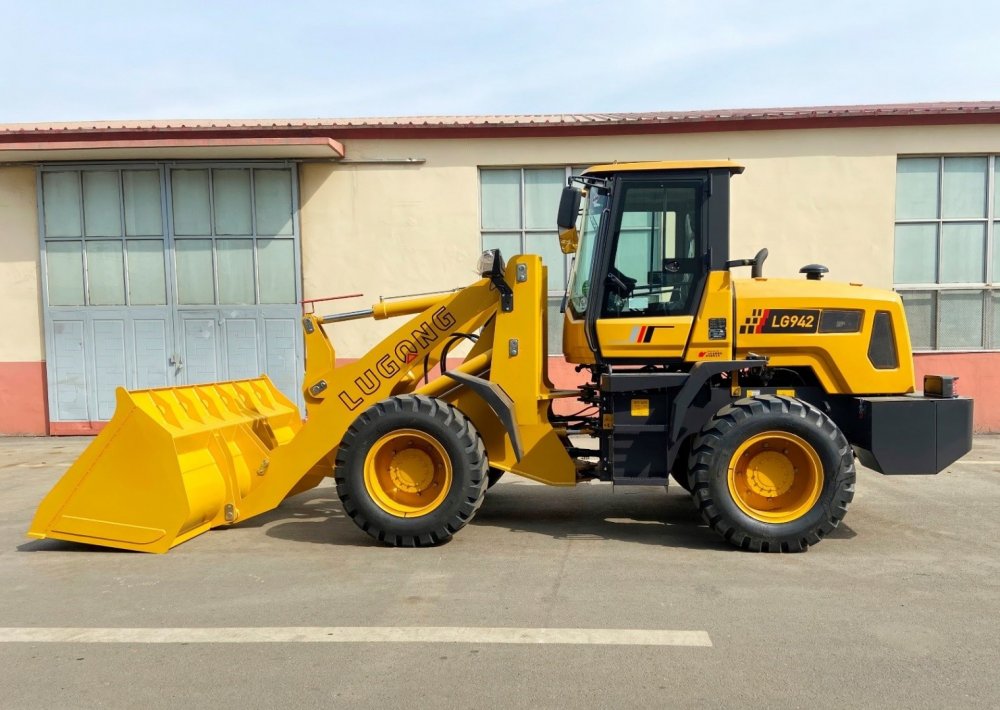 Фронтальный погрузчик  Lugong LG942
