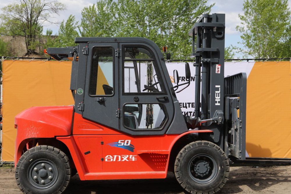 Вилочный погрузчик HELI CPCD50