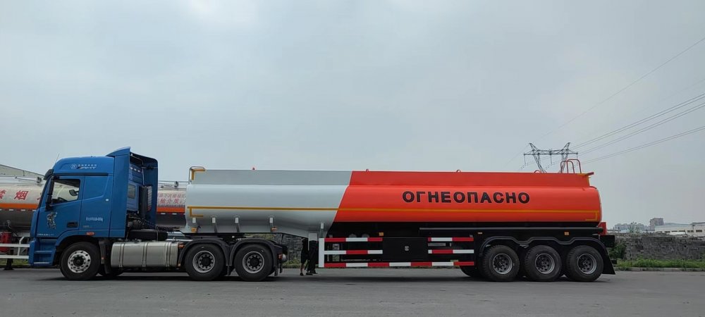 Цистерна для перевозки нефтепродуктов CLPC LPC9500G 35м3