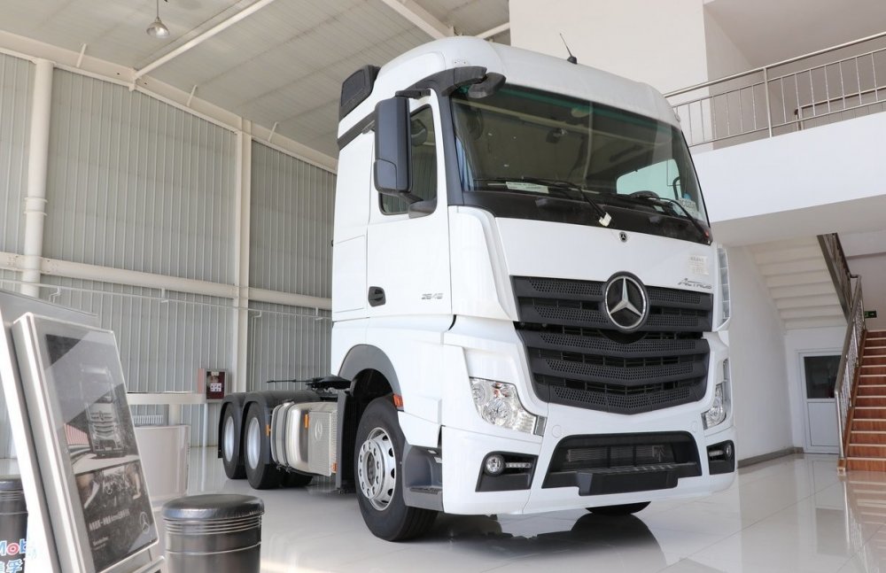Тягач седельный MERCEDES-BENZ ACTROS 2645 (6×4)