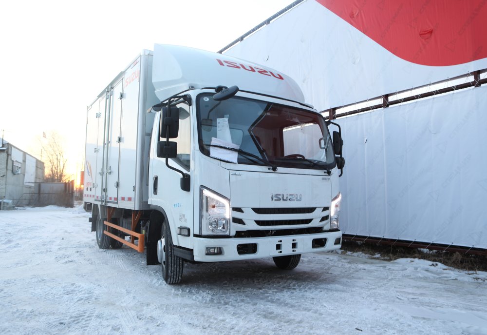 Фургон Isuzu Yifang EC7