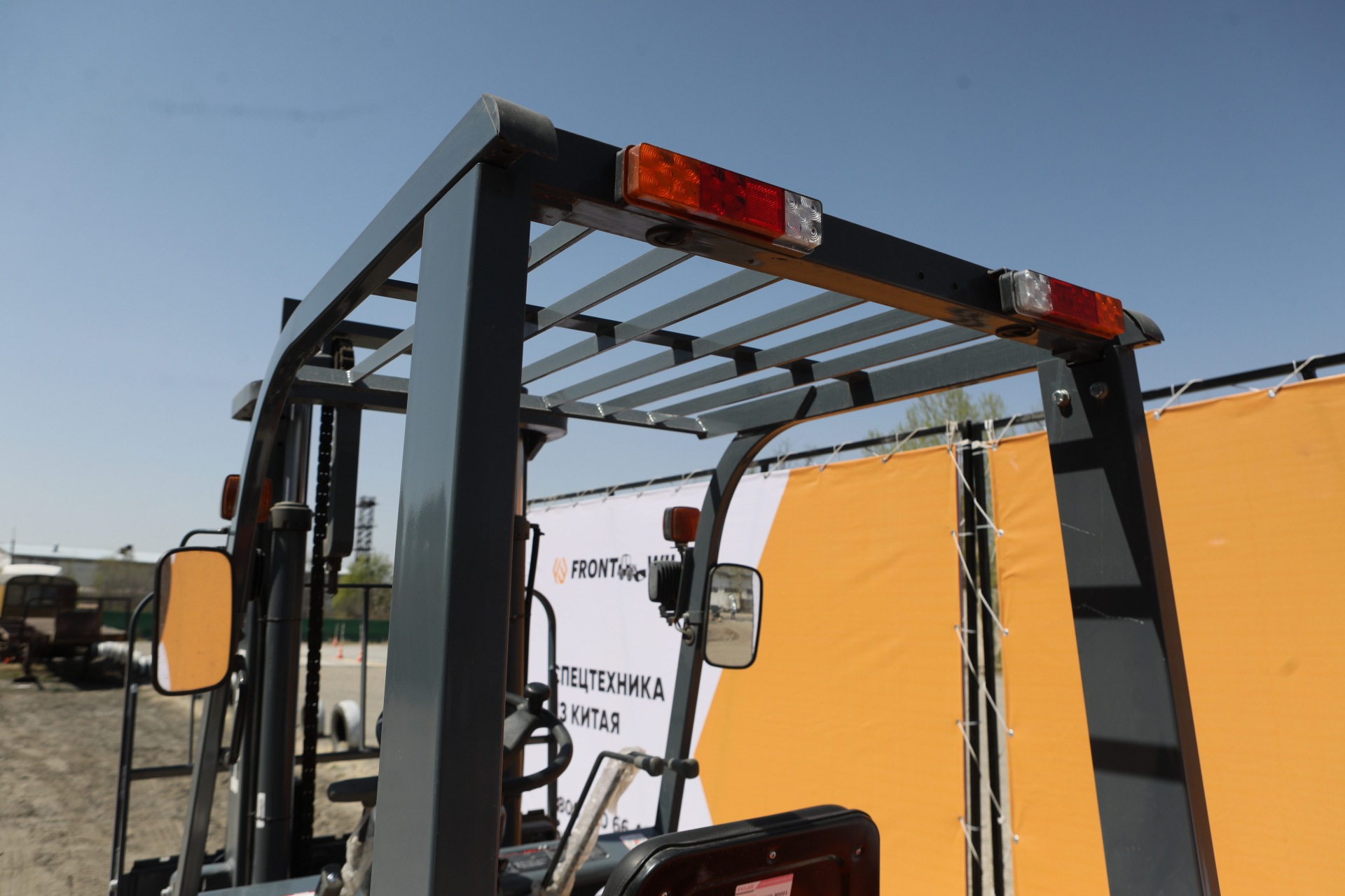 Вилочный погрузчик Heli CPCD20