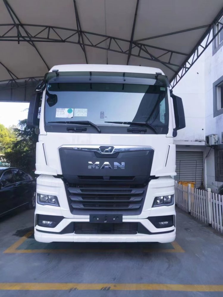 Седельный тягач MAN TGX18.470 4X2 BLS