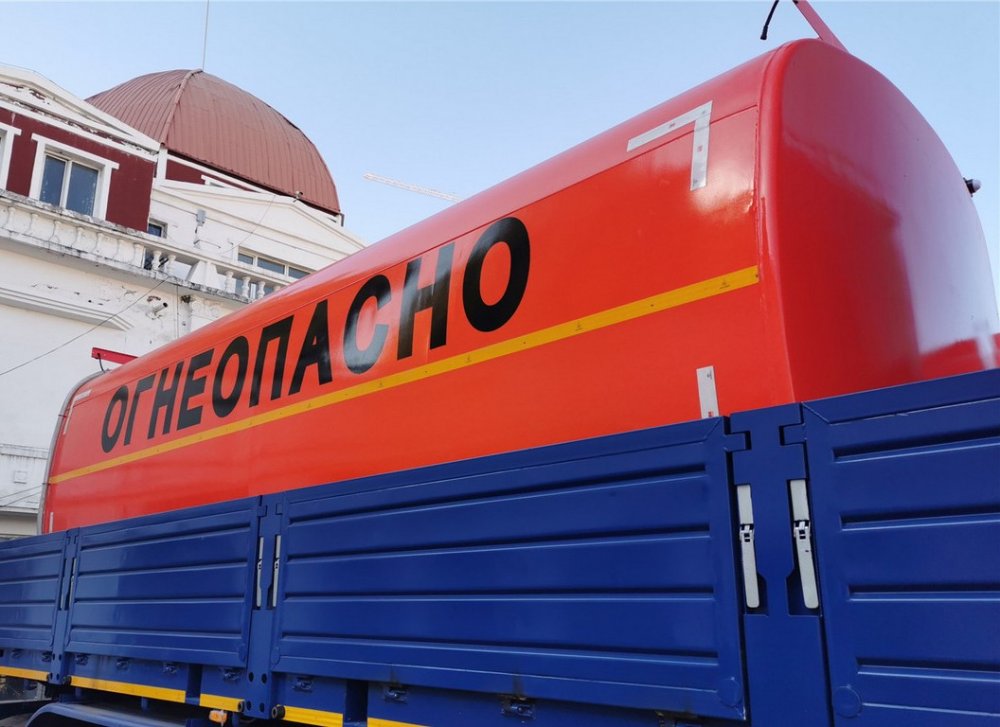 Ёмкость для топлива «AVIC» LPC5220TJG-22м3 на фитингах