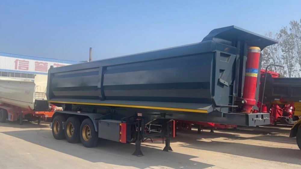 Полуприцеп – Самосвальный U-образный кузов с задней разгрузкой, 3-х осный LUXUDA