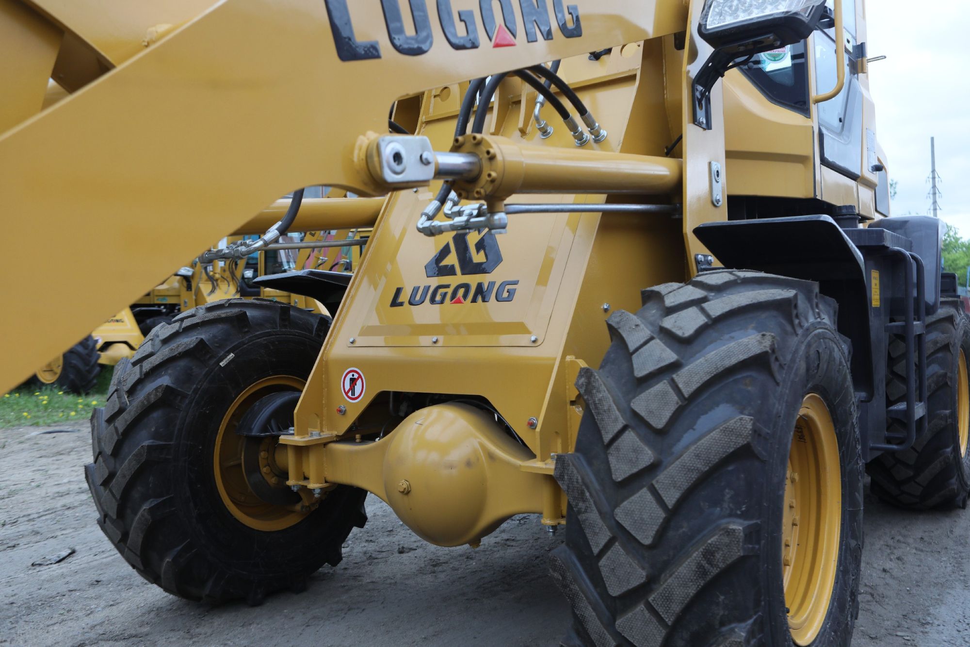 Распространенные неисправности и техническое обслуживание переднего моста у фронтальных погрузчиков