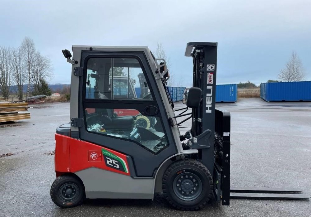 Вилочный погрузчик HELI CPD25 GB6LI-S