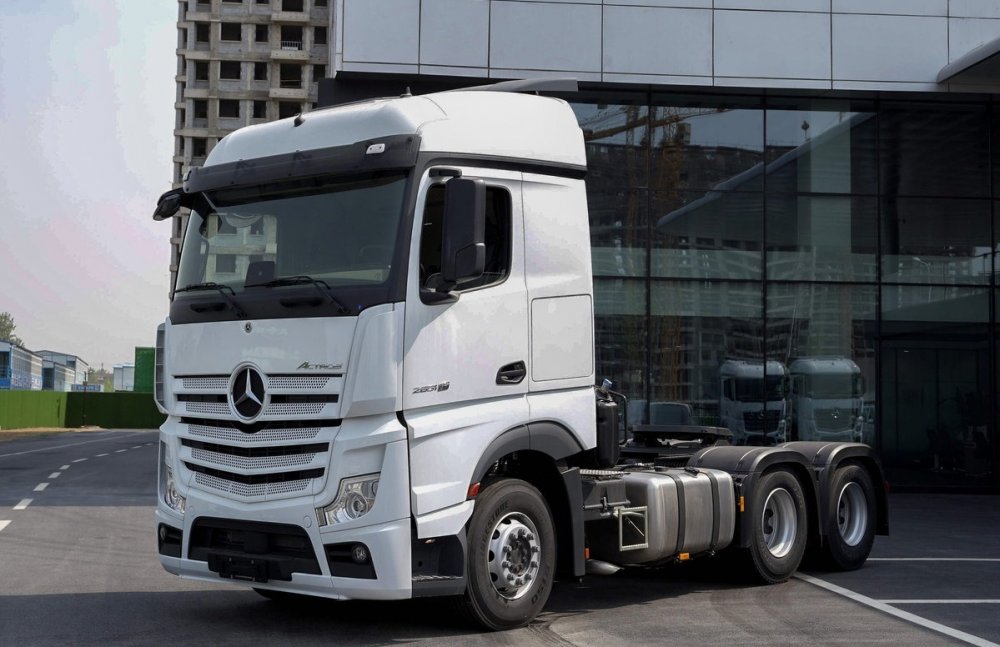 Седельный тягач MERCEDES-BENZ ACTROS 2651 (6x4)