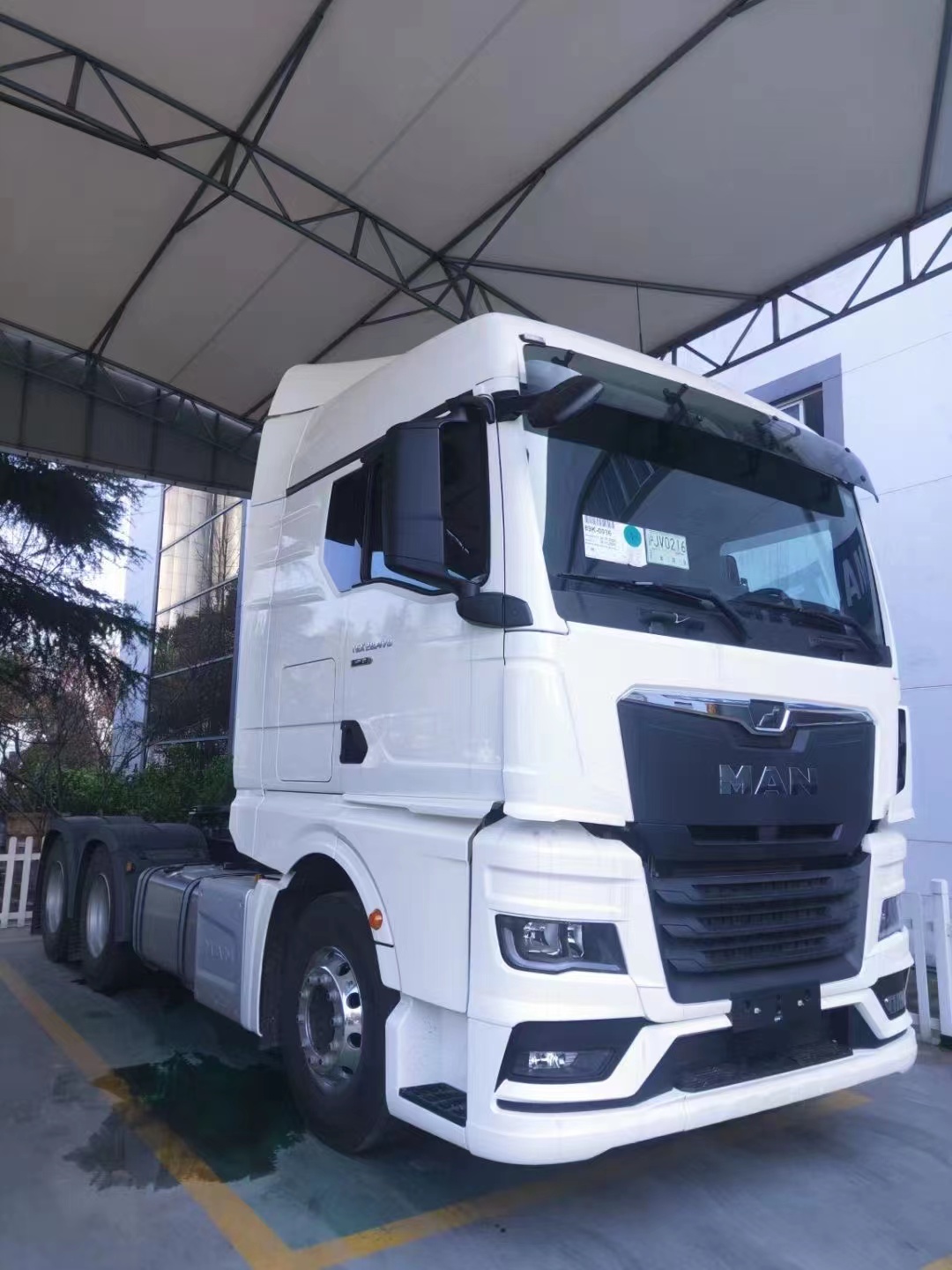 Седельный тягач MAN TGX28.510 6x2-2 BLS