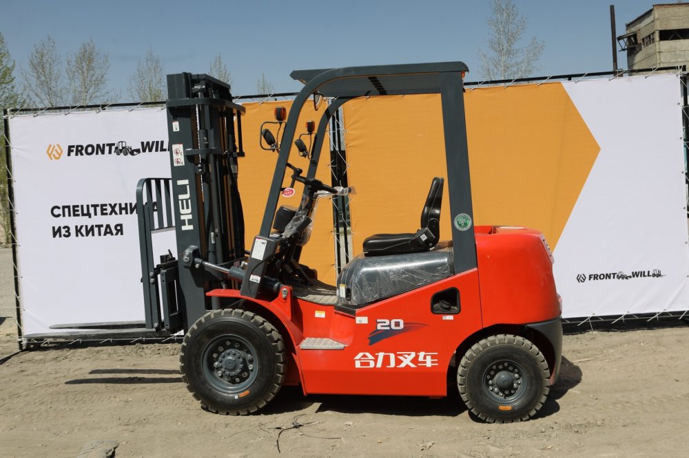 Вилочный погрузчик Heli CPCD20