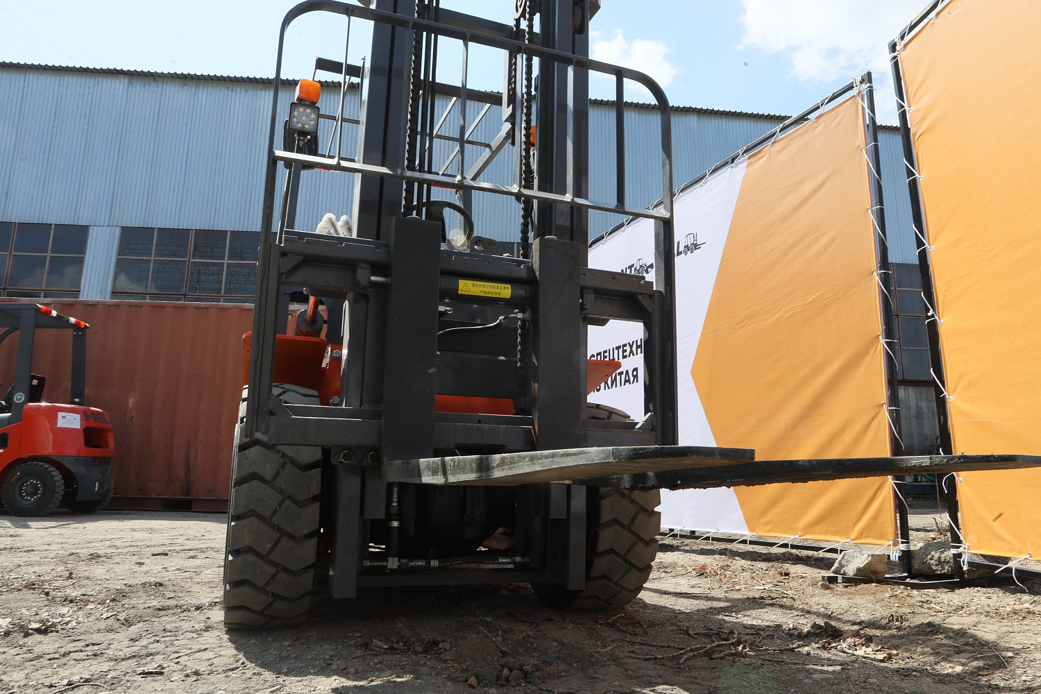 Вилочный погрузчик HELI CPC30