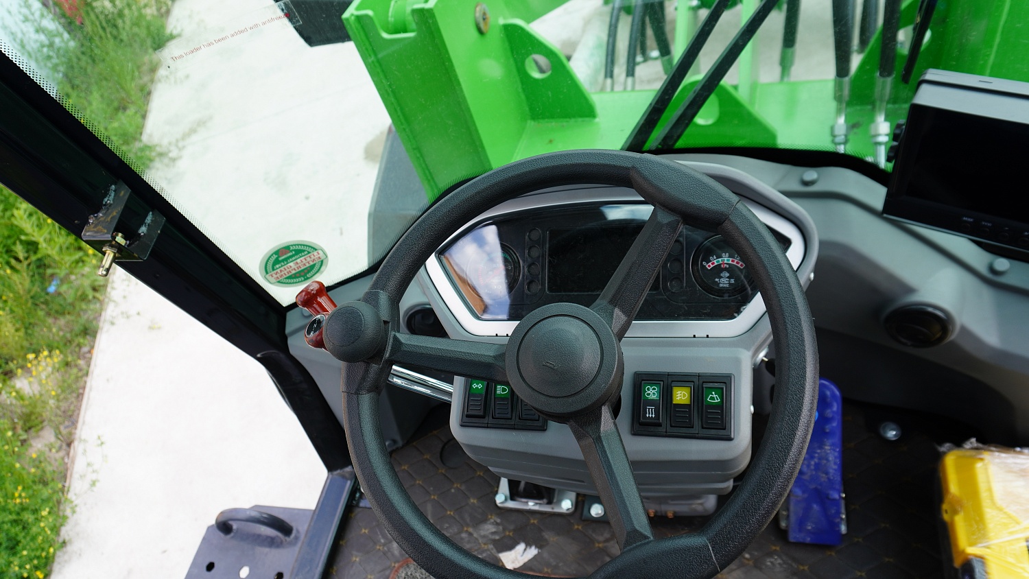 LUGONG LG2500: как выбрать лучший фронтальный погрузчик для своих нужд