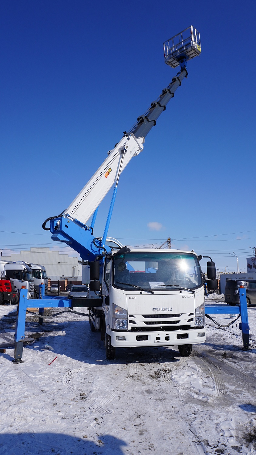 Автовышка Isuzu ELF KV100 30 метров