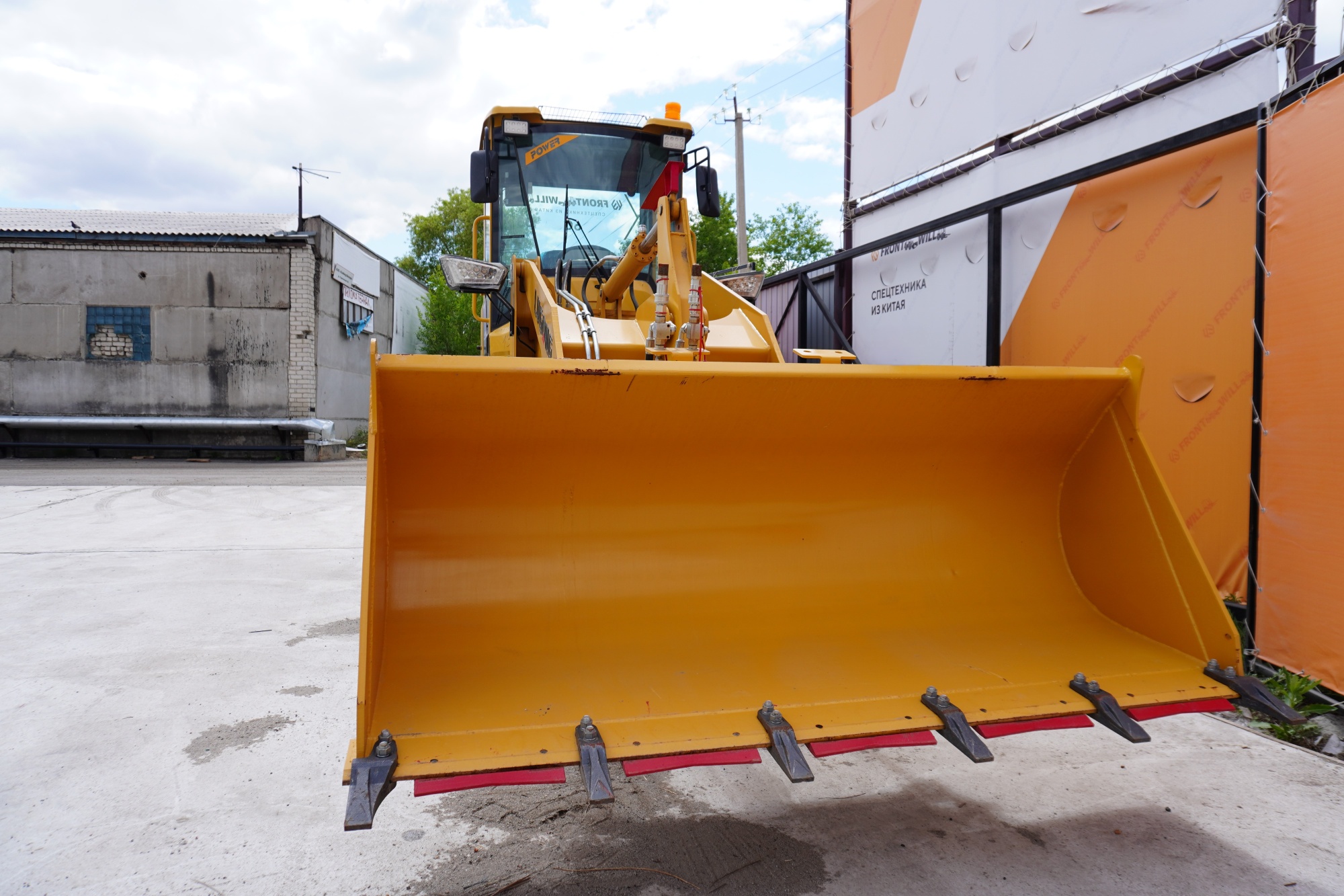 Фронтальный погрузчик  Lugong Т936