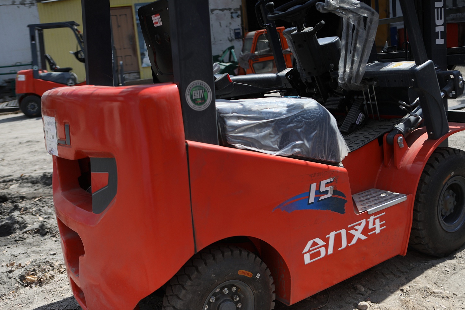 Вилочный погрузчик HELI CPCD15