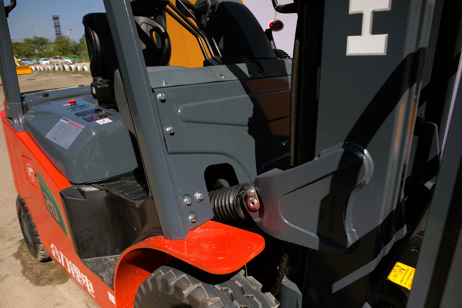 Вилочный погрузчик HELI CPD20 GB6LI-S