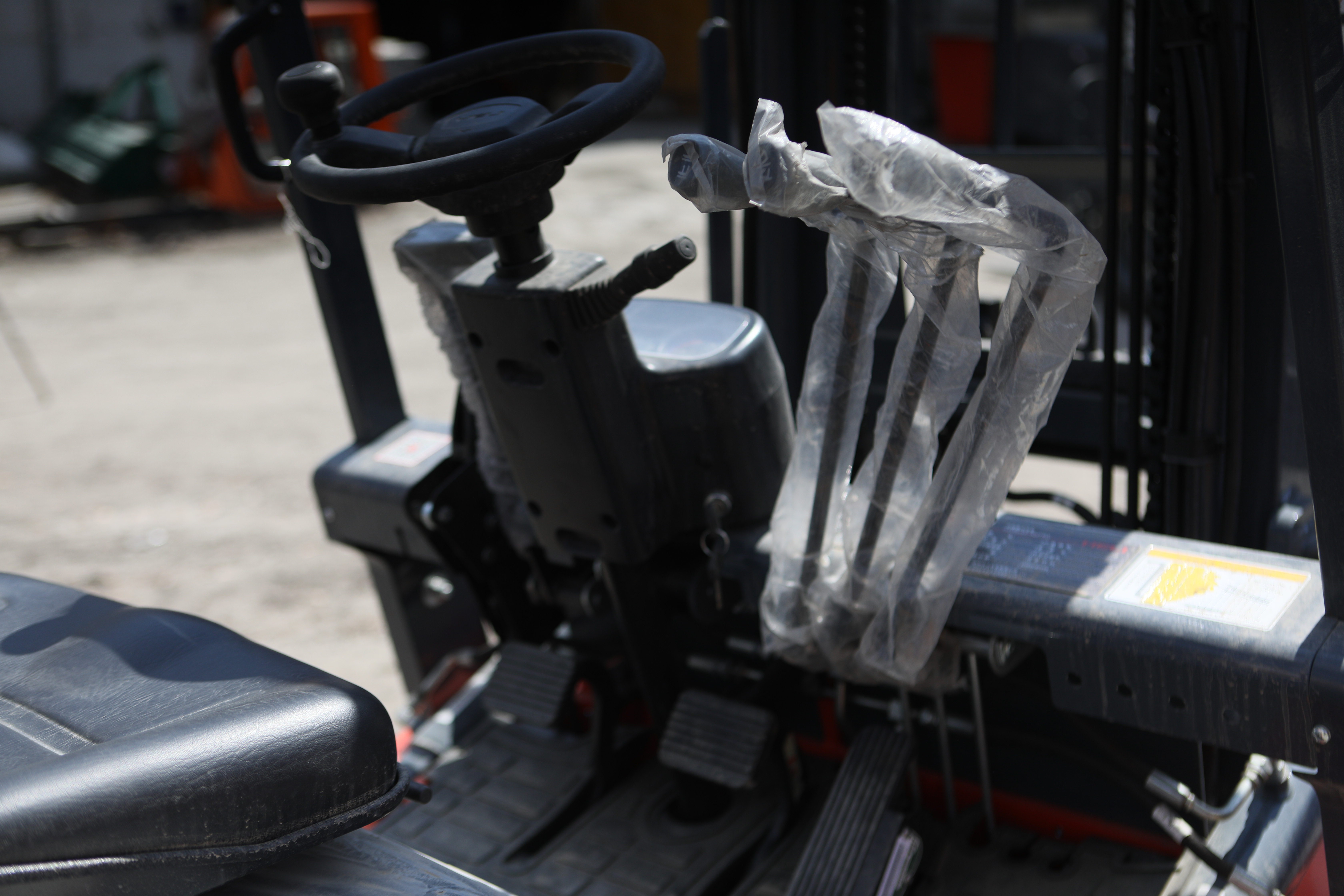 Вилочный погрузчик HELI CPCD15