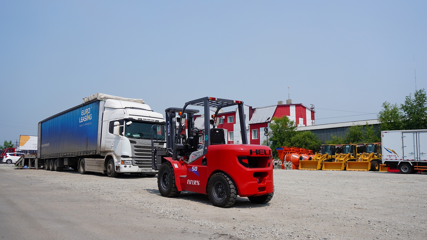 Вилочный погрузчик Heli CPCD50 Compact: инновационное решение для современных складов