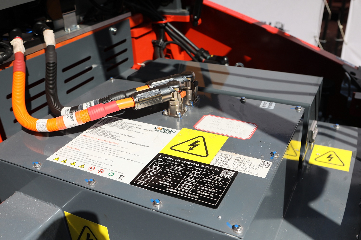 Преимущества электрических вилочных погрузчиков 