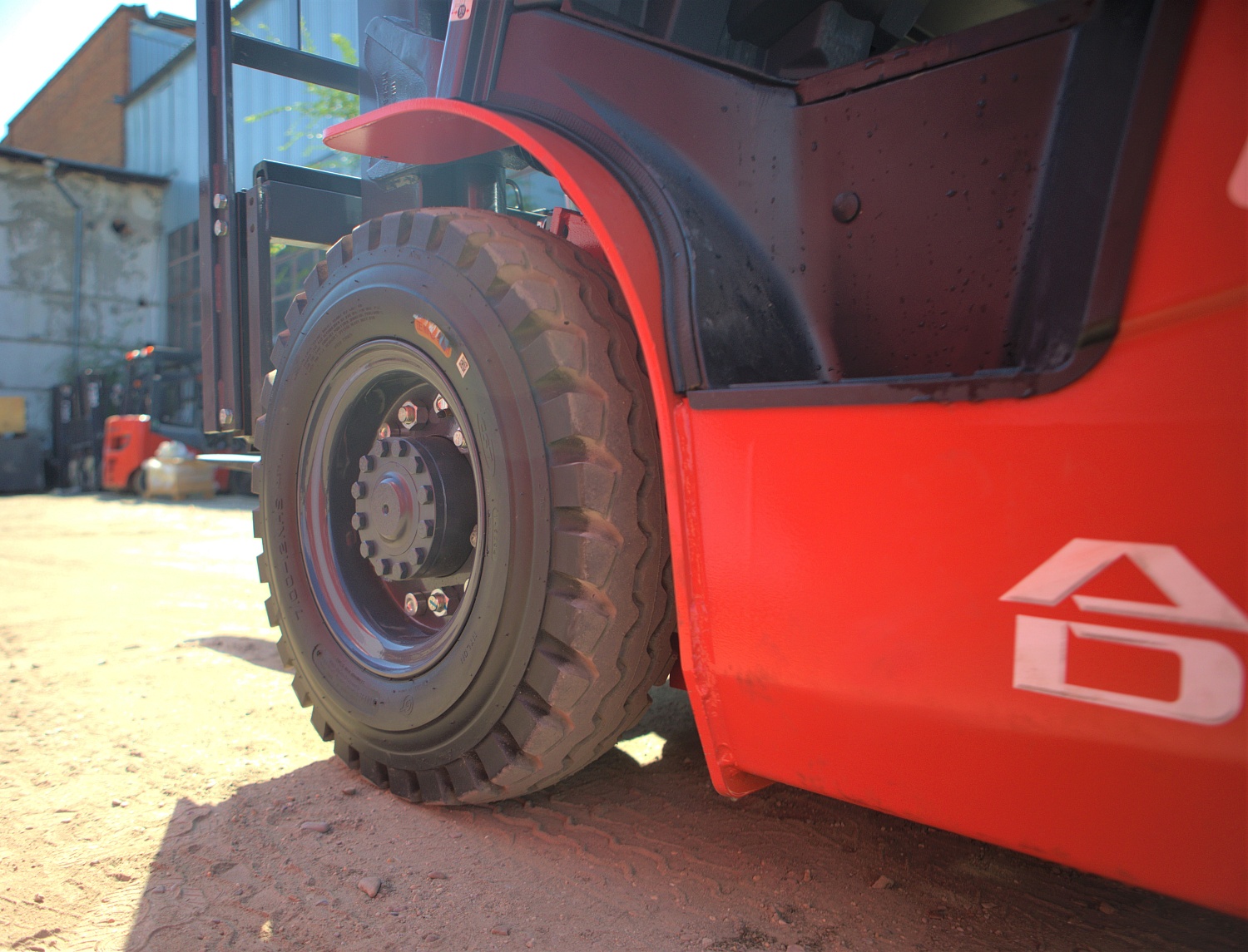 Вилочный погрузчик HELI CPD20 GB2LI-H