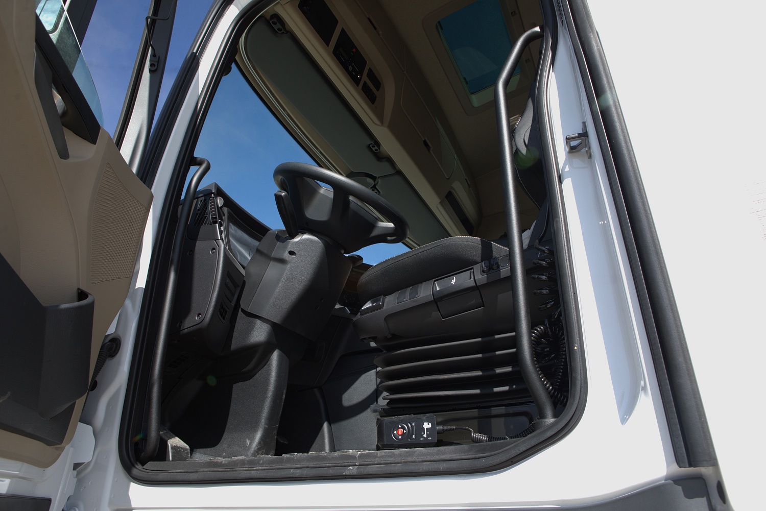 Тягач седельный MERCEDES-BENZ ACTROS 1848 (4×2)