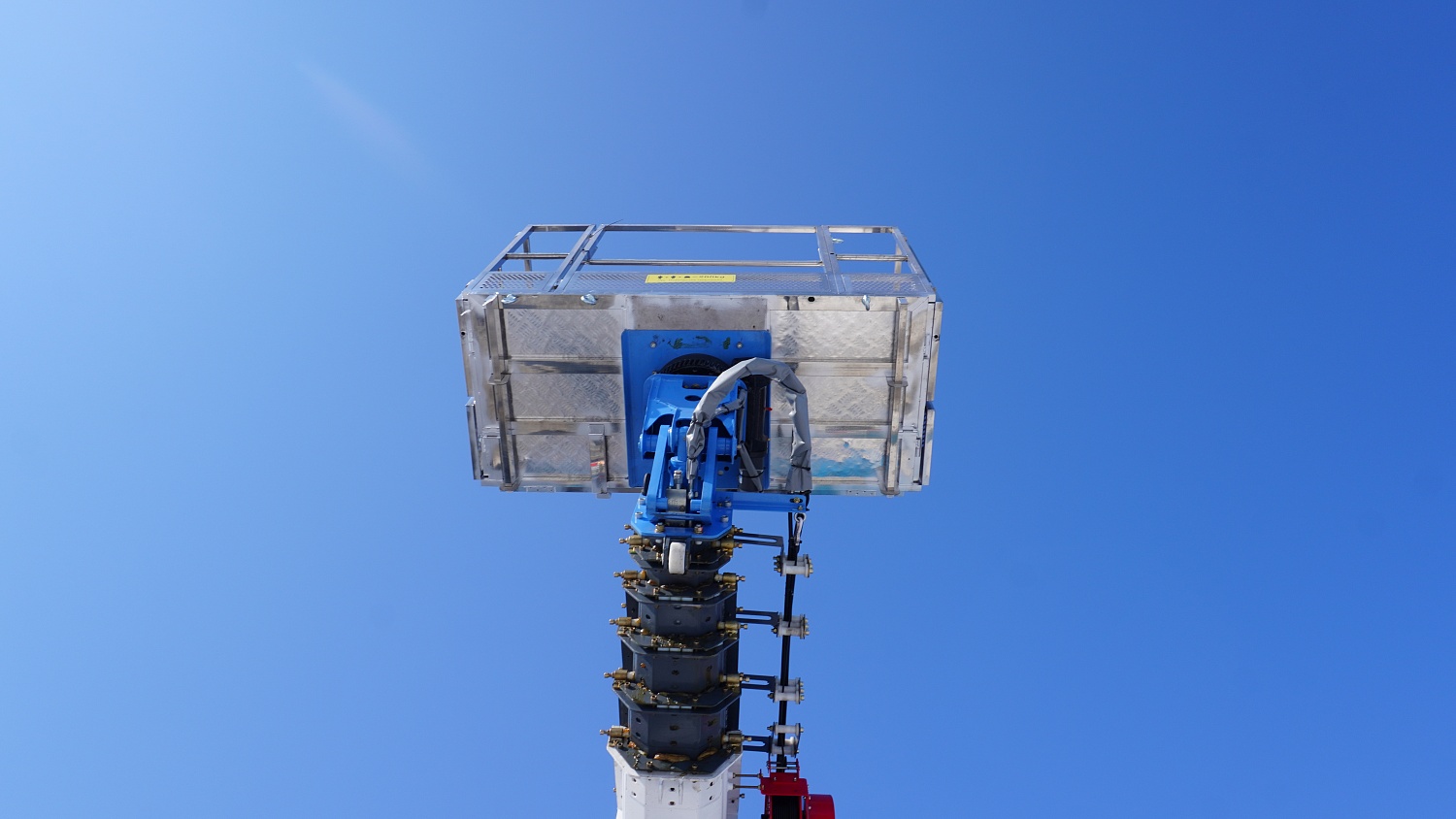 Автовышка Isuzu ELF KV100 30 метров