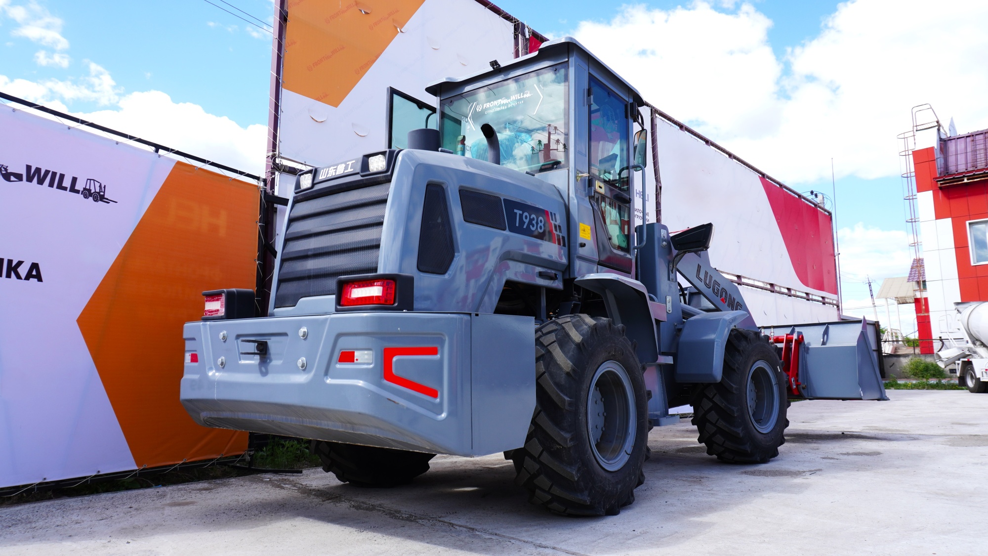 Фронтальный погрузчик  Lugong Т938