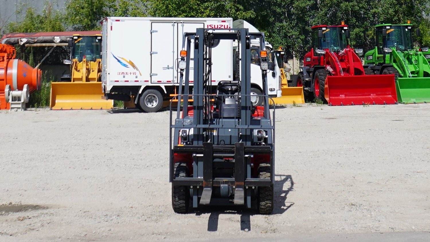 Вилочный погрузчик Heli CPCD15: компактный труженик для современных складов