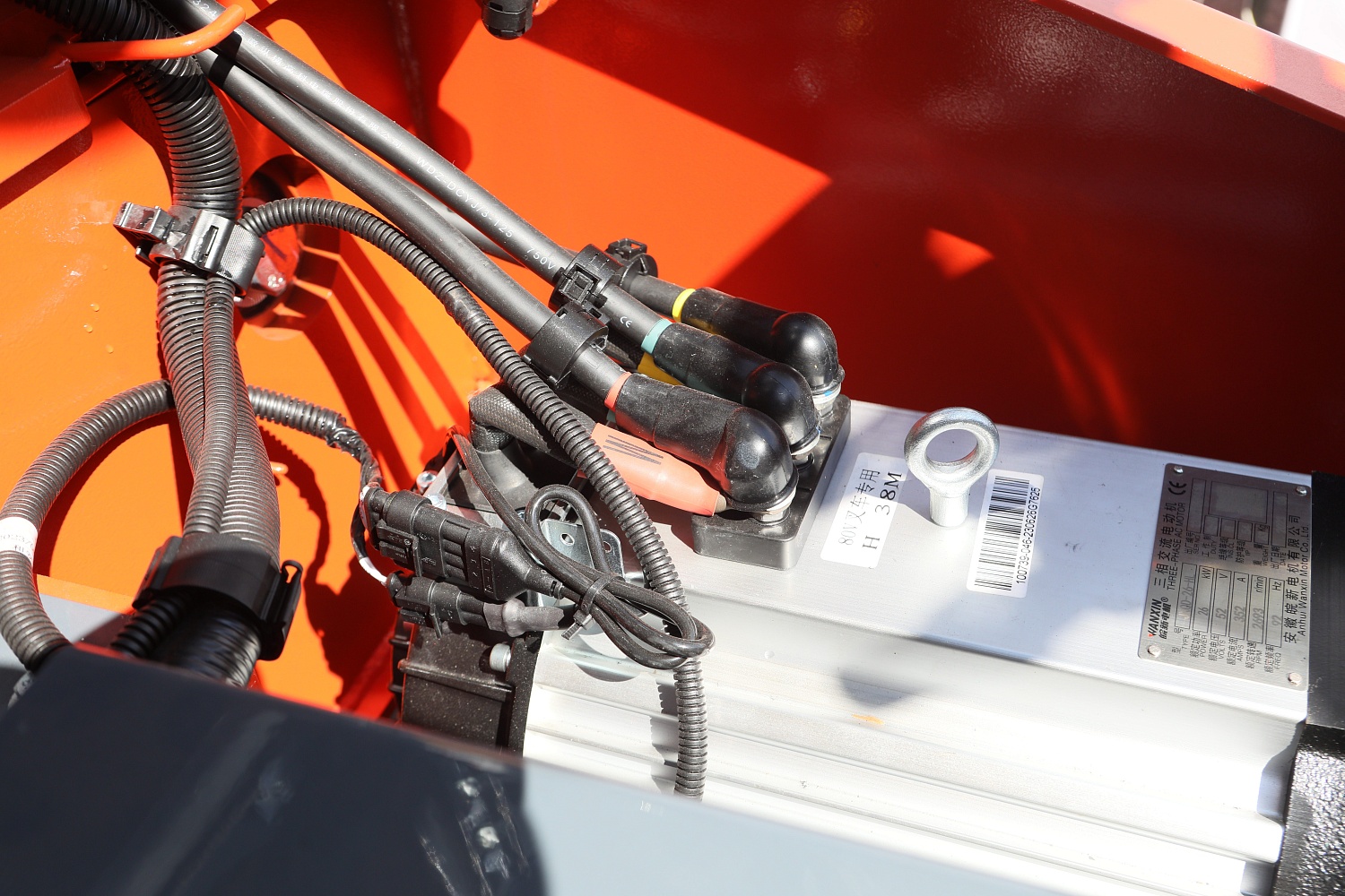 Преимущества электрических вилочных погрузчиков 